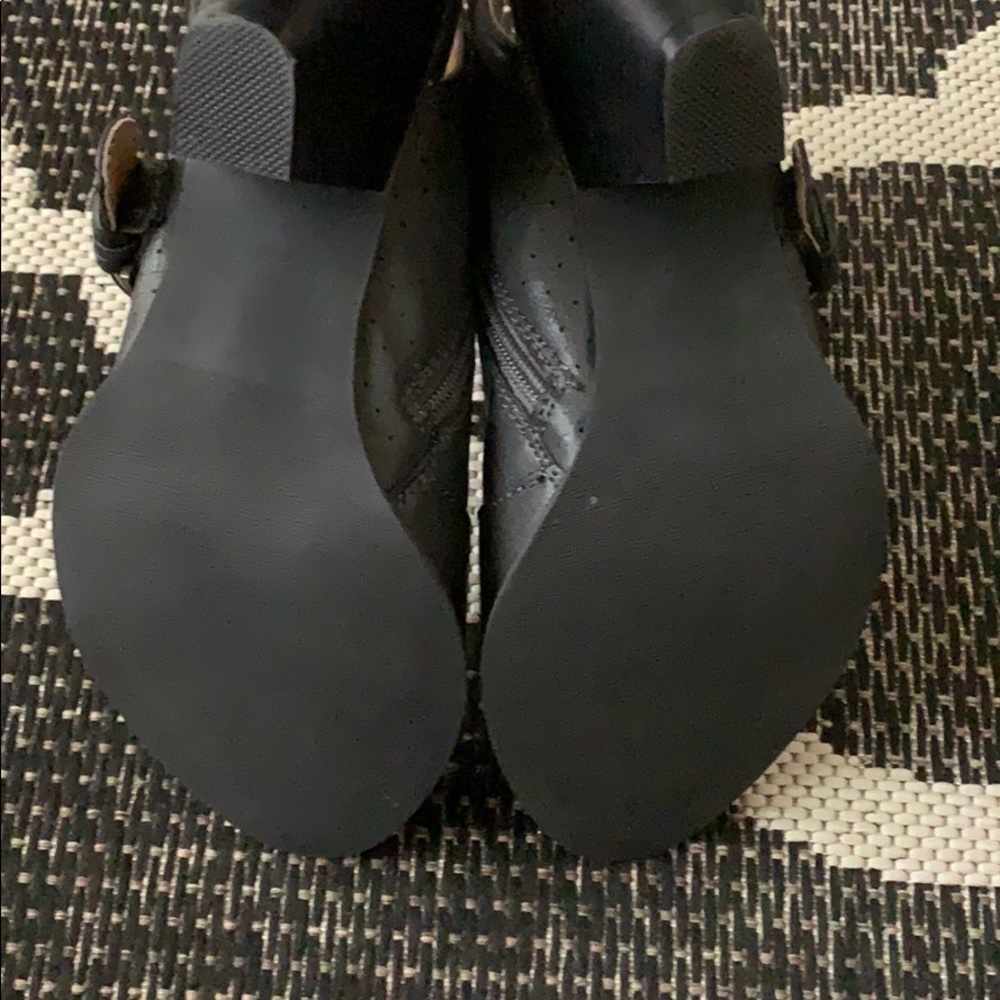 Booties - Picture 4 of 5